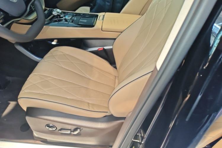 Used Denza D9 2024 DM-i 980 Four-Wheel Drive Prestige Model Left Front Seat