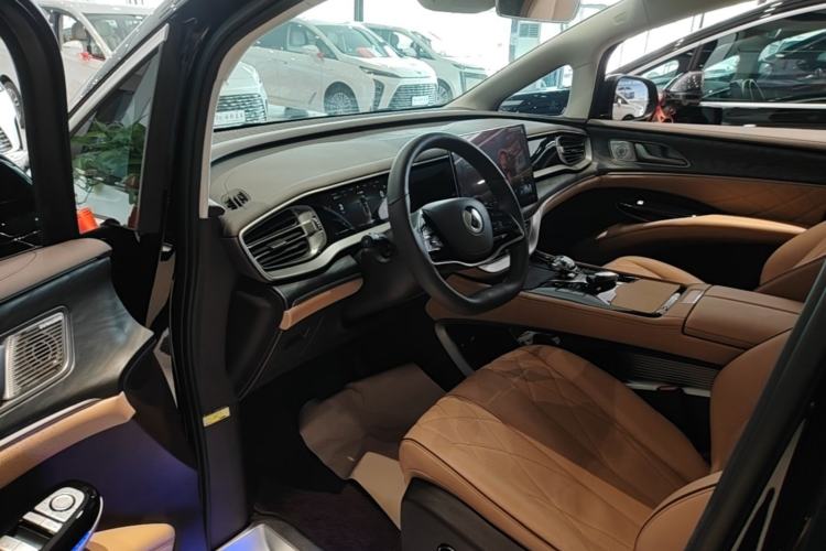 Used Denza D9 2024 DM-i 1050 Luxury Model Left Front Seat