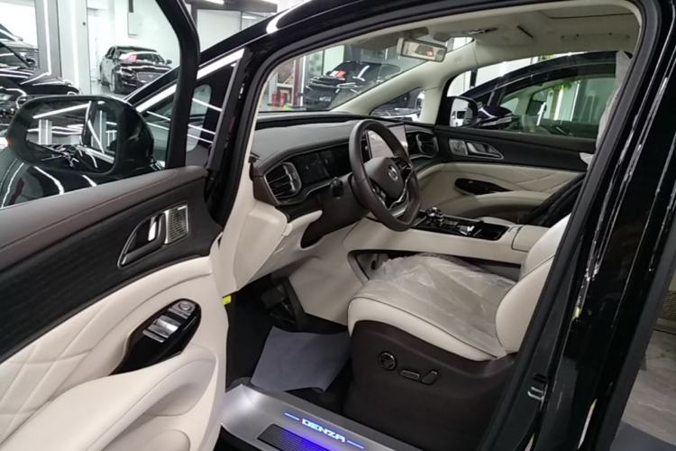 Used Denza D9 2024 DM-i 980 Four-Wheel Drive Flagship Model Left Front Seat