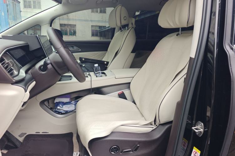 Used Denza D9 2024 DM-i 980 Four-Wheel Drive Prestige Model Left Front Seat