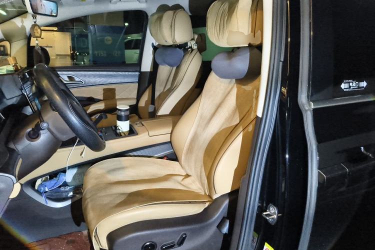 Used Denza D9 2024 DM-i 1050 Luxury Model Left Front Seat
