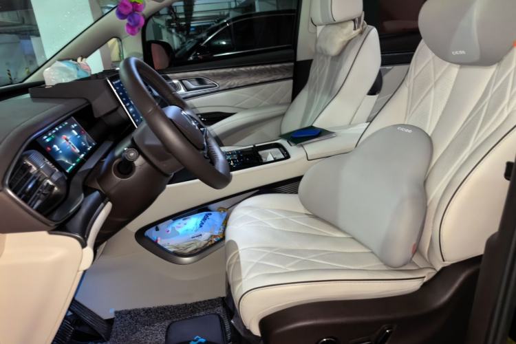 Used Denza D9 2024 DM-i 970 Luxury Model Left Front Seat