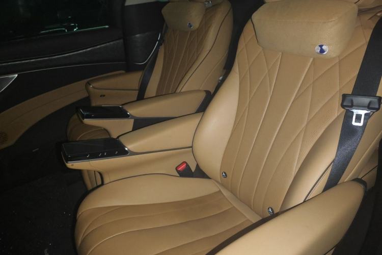 Used Denza D9 2024 DM-i 970 Luxury Model Left Rear Seat