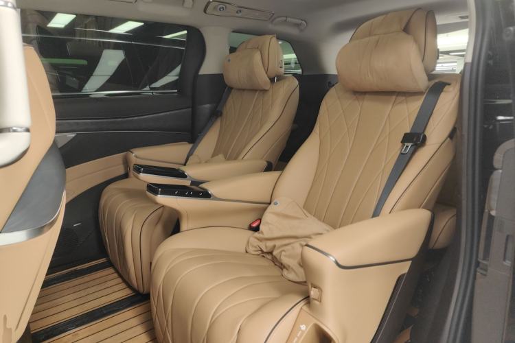 Used Denza D9 2024 DM-i 1050 Luxury Model Left Rear Seat