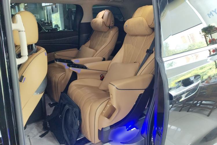 Used Denza D9 2024 DM-i 1050 Luxury Model Left Rear Seat