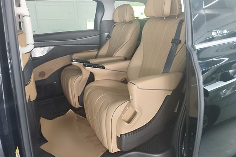Used Denza D9 2024 DM-i 1050 Luxury Model Left Rear Seat