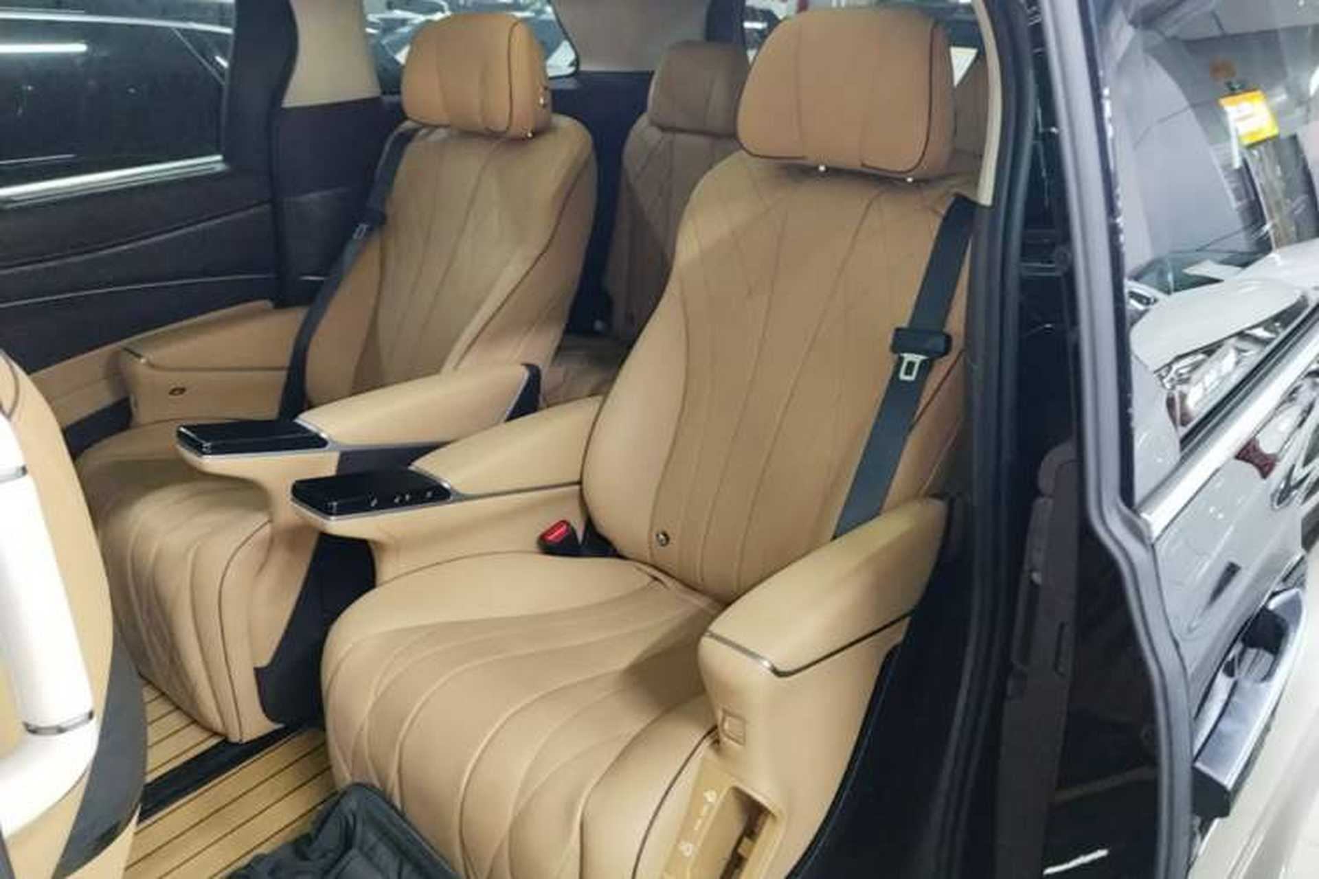 Used Denza D9 2024 DM-i 1050 Luxury Model Left Rear Seat