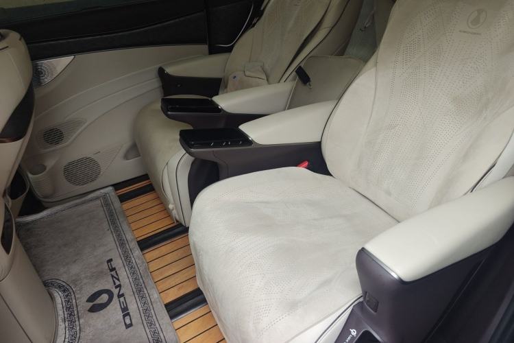 Used Denza D9 2024 DM-i 1050 Luxury Model Left Rear Seat