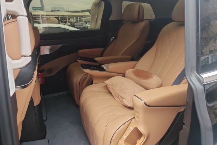 Used Denza D9 2024 DM-i 1050 Luxury Model Left Rear Seat