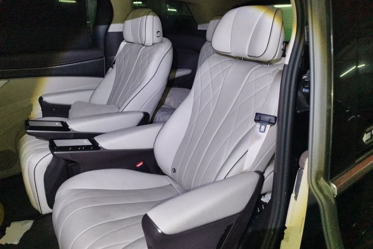 Used Denza D9 2024 DM-i 1050 Luxury Model Left Rear Seat
