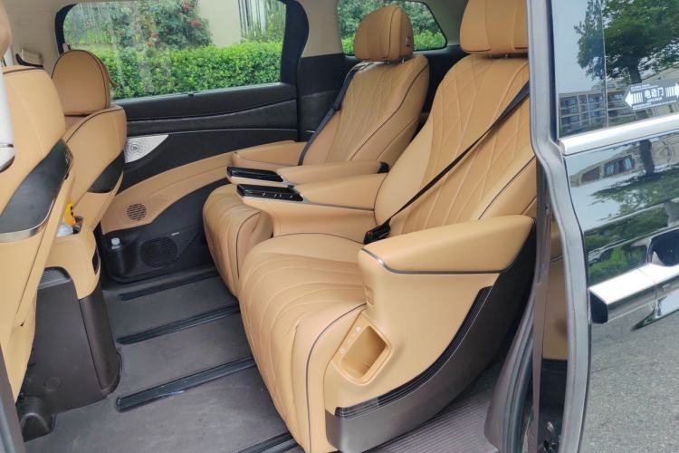 Used Denza D9 2024 DM-i 1050 Luxury Model Left Rear Seat