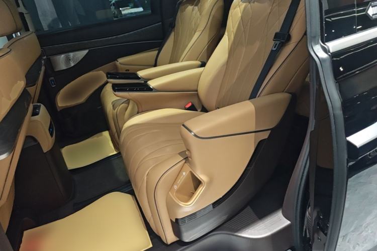 Used Denza D9 2024 DM-i 1050 Luxury Model Left Rear Seat