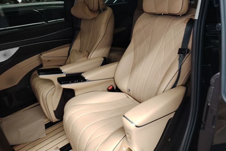 Used Denza D9 2024 DM-i 1050 Luxury Model Left Rear Seat