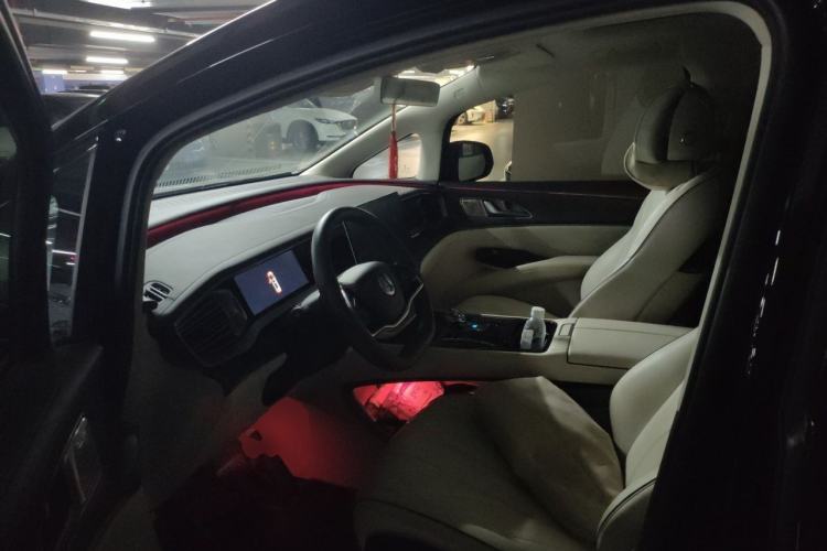 Used Denza D9 2024 DM-i 980 Four-Wheel Drive Prestige Model Left Rear Seat