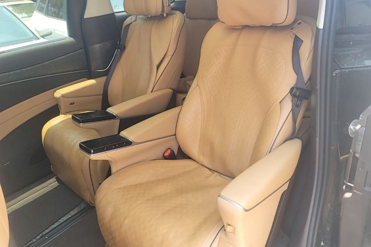 Used Denza D9 2024 DM-i 1050 Luxury Model Left Rear Seat