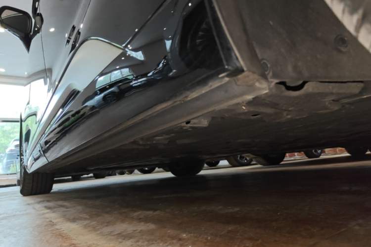 Used Denza D9 2024 EV 620 Premium Model Left Side Sill