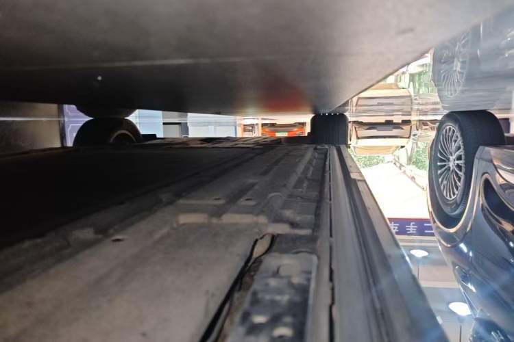Used Denza D9 2024 DM-i 980 Four-Wheel Drive Flagship Model Left Side Sill