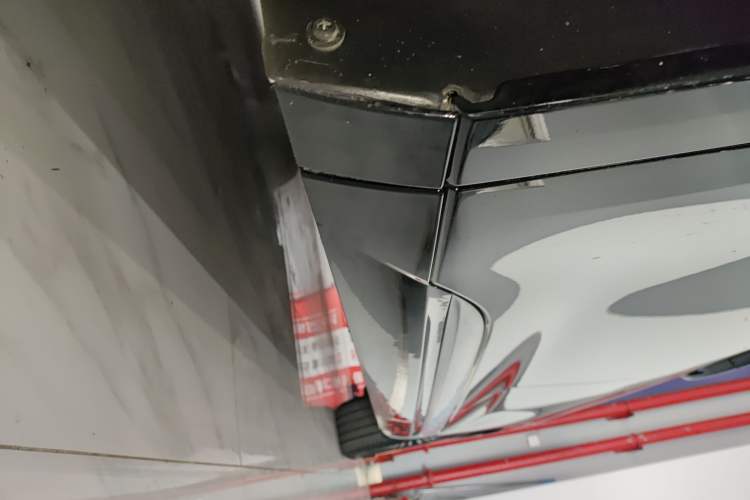 Used Denza D9 2024 DM-i 980 Four-Wheel Drive Prestige Model Left Side Sill