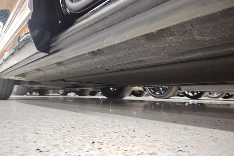 Used Denza D9 2024 DM-i 980 Four-Wheel Drive Prestige Model Left Side Sill