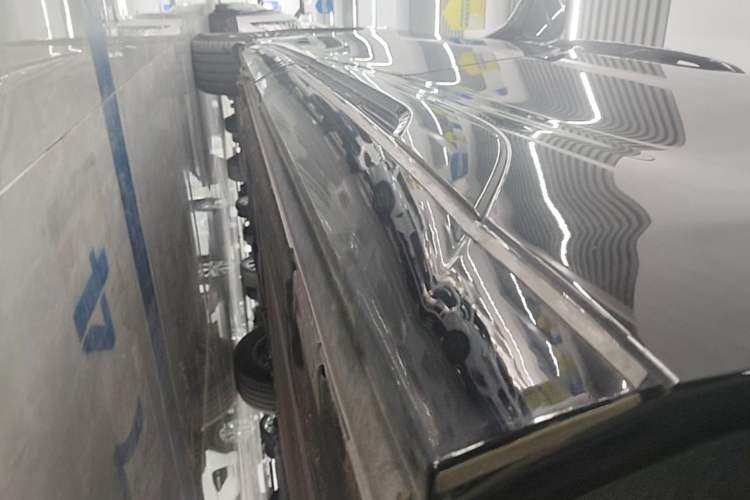 Used Denza D9 2024 DM-i 1050 Luxury Model Left Side Sill