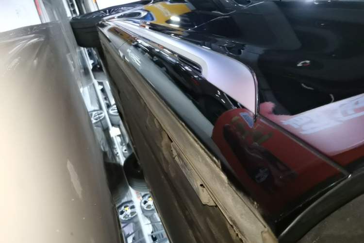 Used Denza D9 2024 DM-i 980 Four-Wheel Drive Prestige Model Left Side Sill