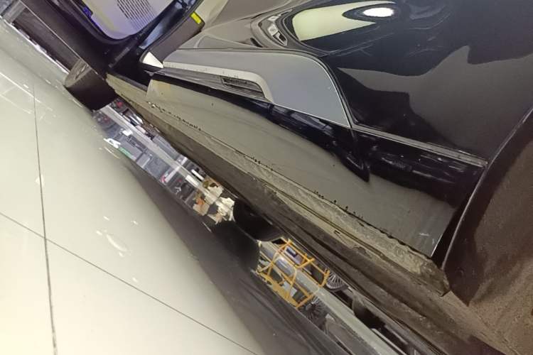 Used Denza D9 2024 DM-i 980 Four-Wheel Drive Prestige Model Left Side Sill
