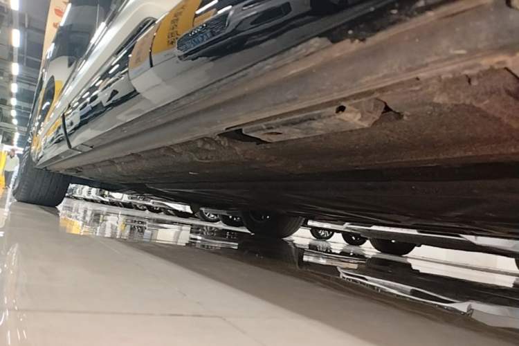 Used Denza D9 2024 DM-i 980 Four-Wheel Drive Prestige Model Left Side Sill