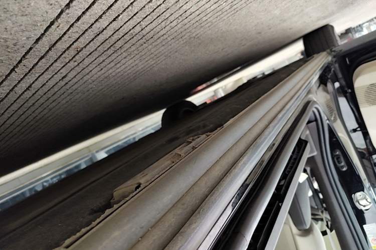 Used Denza D9 2024 DM-i 980 Four-Wheel Drive Flagship Model Left Side Sill