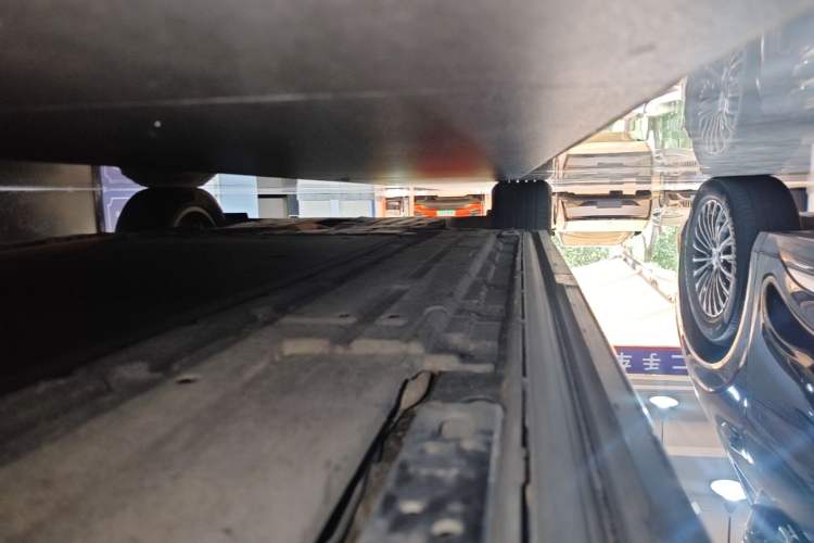 Used Denza D9 2024 DM-i 980 Four-Wheel Drive Flagship Model Left Side Sill