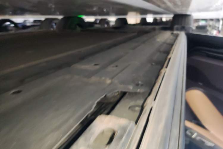 Used Denza D9 2024 DM-i 980 Four-Wheel Drive Prestige Model Left Side Sill
