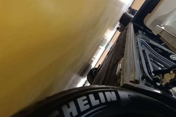 Used Denza D9 2024 DM-i 980 Four-Wheel Drive Flagship Model Left Side Sill