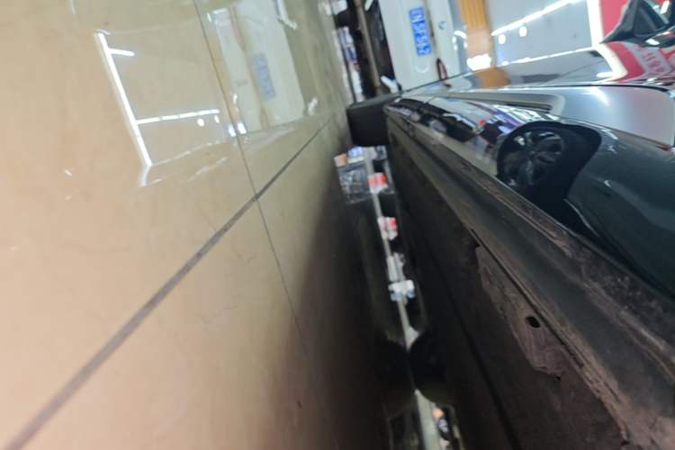 Used Denza D9 2024 DM-i 980 Four-Wheel Drive Prestige Model Left Side Sill