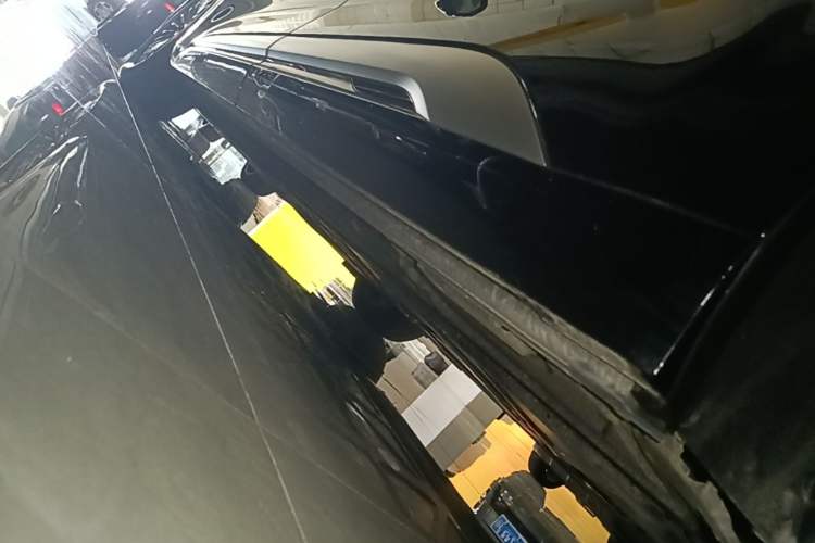 Used Denza D9 2024 DM-i 980 Four-Wheel Drive Prestige Model Left Side Sill