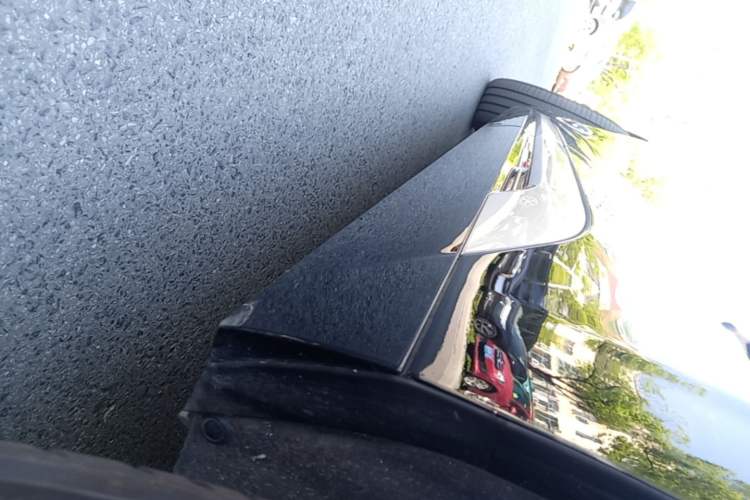 Used Denza D9 2024 DM-i 980 Four-Wheel Drive Flagship Model Left Side Sill