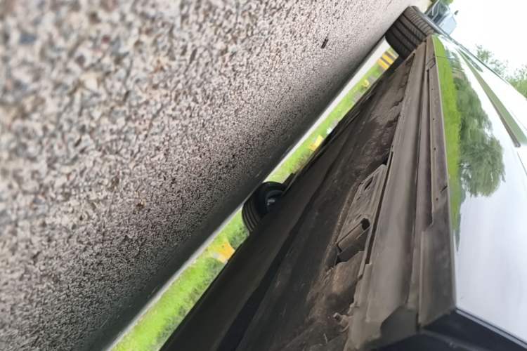 Used Denza D9 2024 DM-i 980 Four-Wheel Drive Prestige Model Left Side Sill