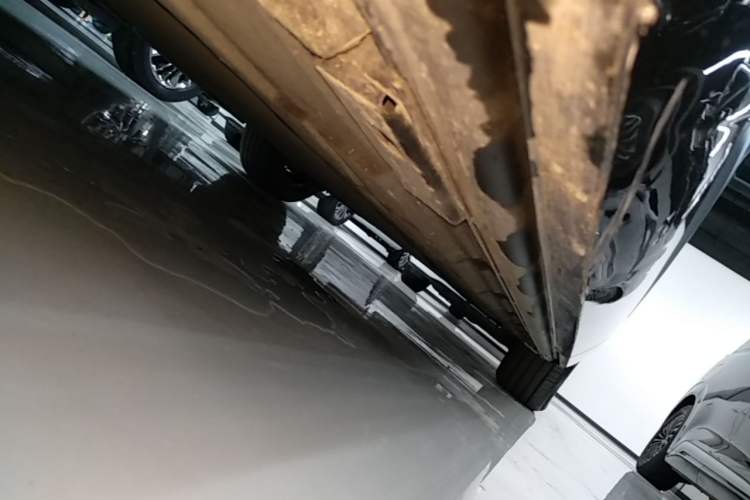 Used Denza D9 2024 DM-i 980 Four-Wheel Drive Flagship Model Left Side Sill