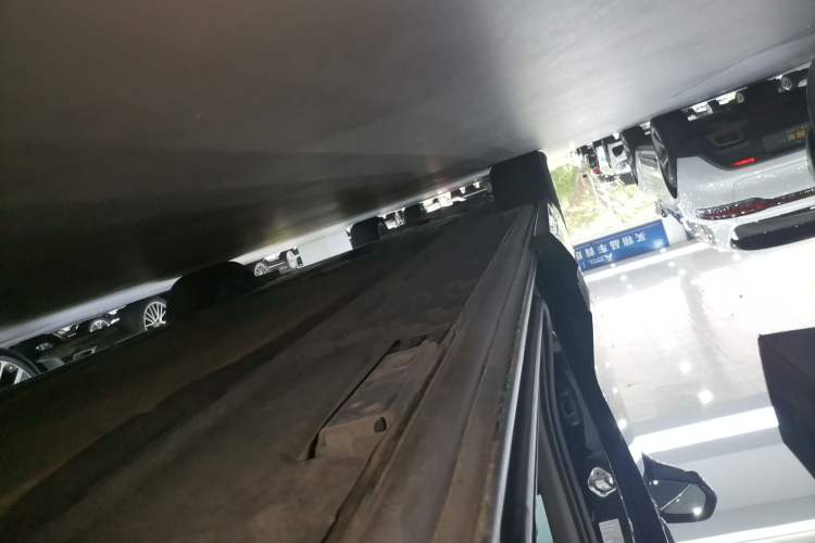 Used Denza D9 2024 DM-i 980 Four-Wheel Drive Prestige Model Left Side Sill