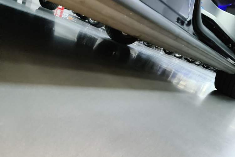 Used Denza D9 2024 DM-i 980 Four-Wheel Drive Flagship Model Left Side Sill