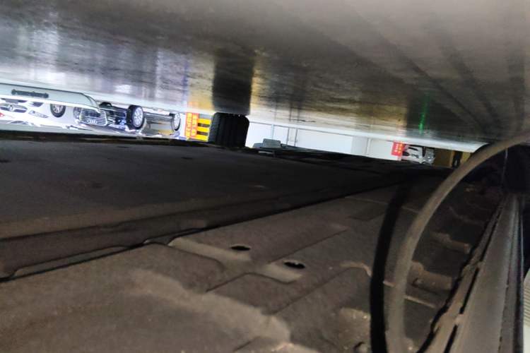 Used Denza D9 2024 DM-i 1050 Luxury Model Left Side Sill