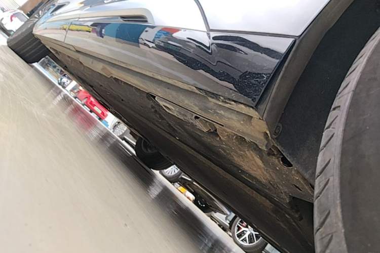 Used Denza D9 2024 DM-i 980 Four-Wheel Drive Flagship Model Left Side Sill