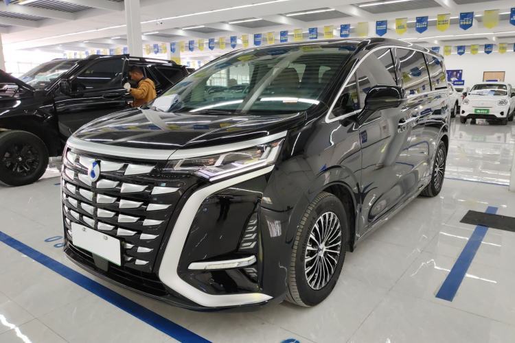 Used Denza D9 2024 DM-i 1050 Luxury Model Guazi used car, China used car export, Used car for sale, Used Denza cars, Cheapest cars for sale