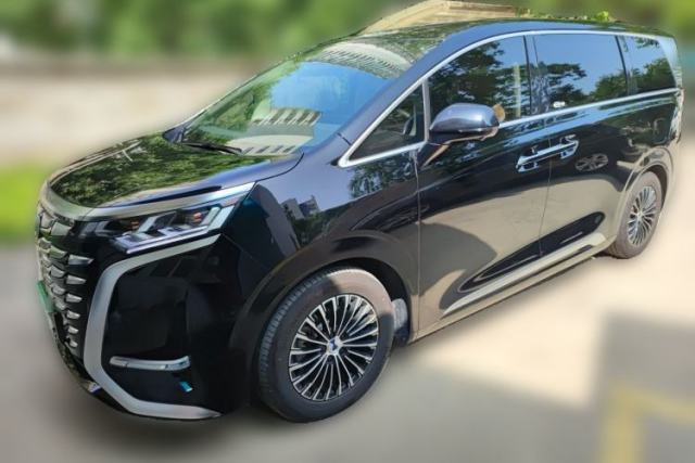 Used Denza D9 2024 DM-i 1050 Luxury Model