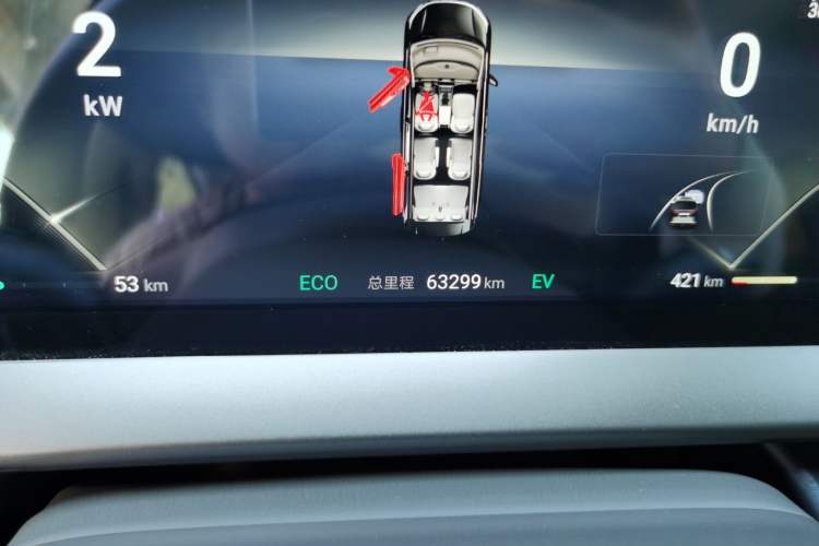 Used Denza D9 2024 DM-i 980 Four-Wheel Drive Prestige Model Odometer Close Up