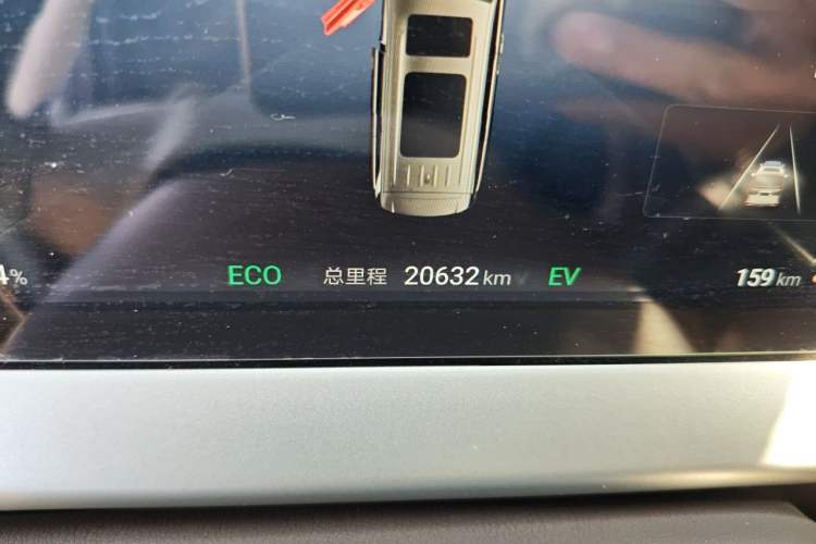 Used Denza D9 2024 DM-i 1050 Luxury Model Odometer Close Up