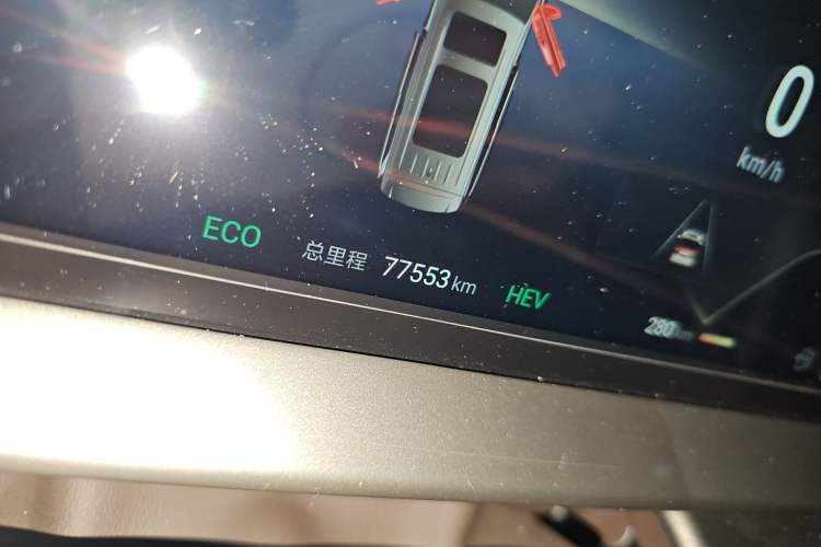 Used Denza D9 2024 DM-i 1050 Luxury Model Odometer Close Up
