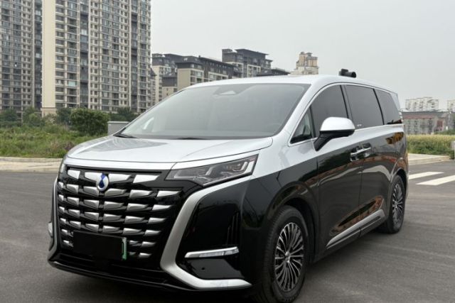 Used Denza D9 2024 DM-i 1050 Luxury Model
