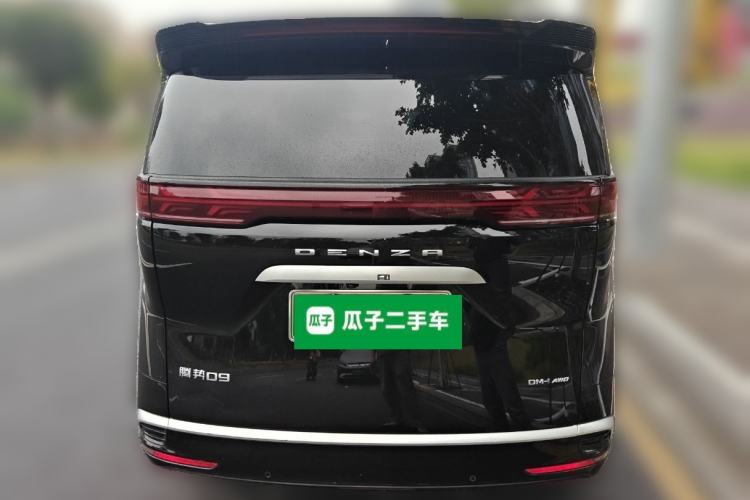 Used Denza D9 2024 DM-i 980 Four-Wheel Drive Flagship Model Rear