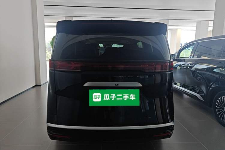 Used Denza D9 2024 DM-i 980 Four-Wheel Drive Flagship Model Rear