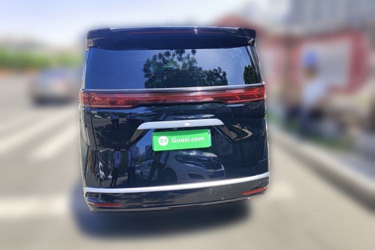 Used Denza D9 2024 DM-i 980 Four-Wheel Drive Prestige Model Rear
