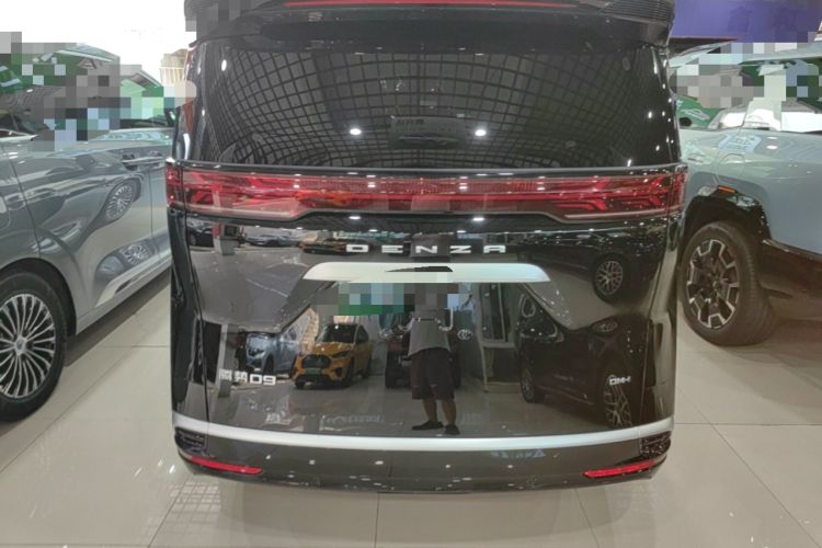 Used Denza D9 2024 DM-i 970 Luxury Model Rear